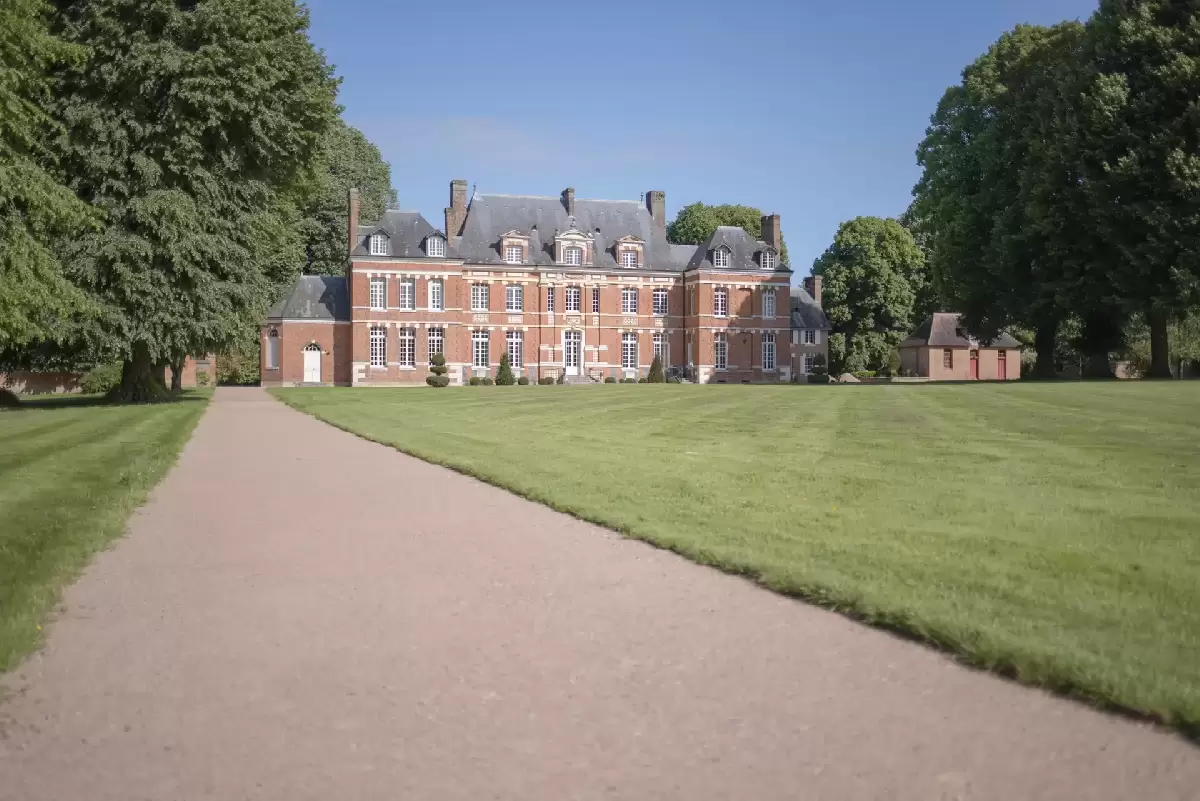 Louer pour votre mariage le château de Roumare en Normandie